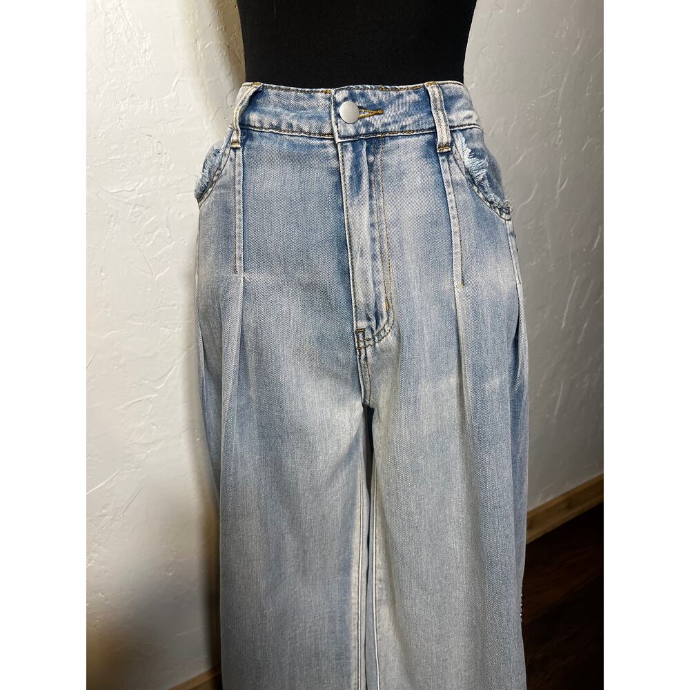 POL Wide Leg Pleated Jeans BOHO Light Wash With Studs Women's Size L
